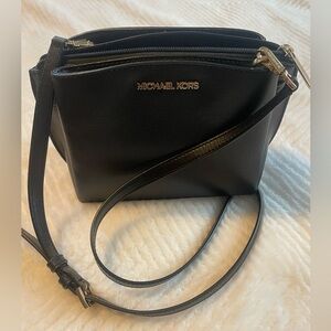 Michael Kors Elegant Black Crossbody Bag